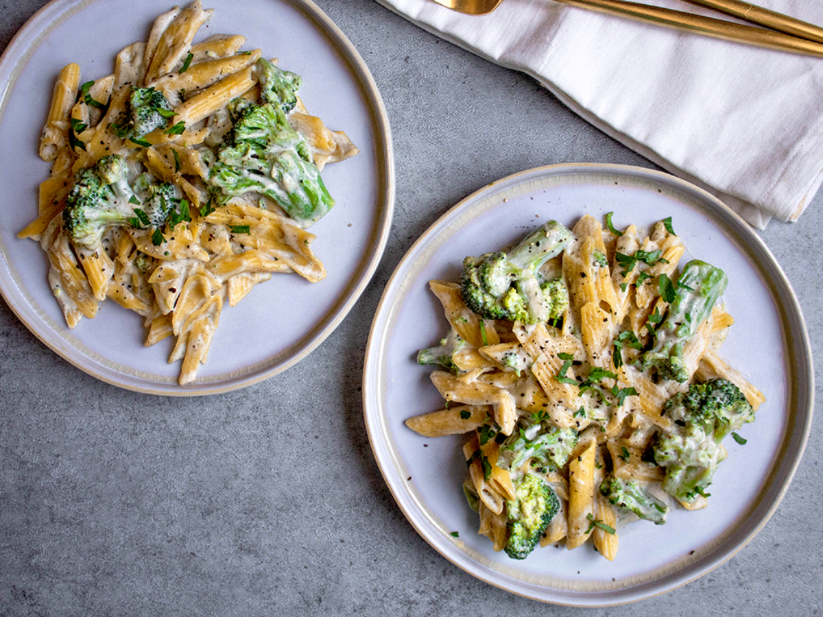 Creamy Vegan Alfredo Pasta (High Protein) - Cook With Candy