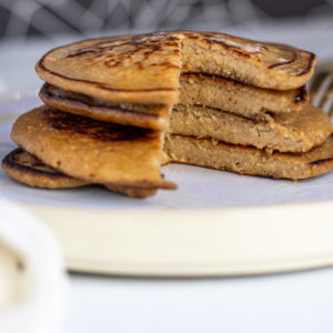 Banana oat pancakes vegan and gluten free easy 3 ingredients